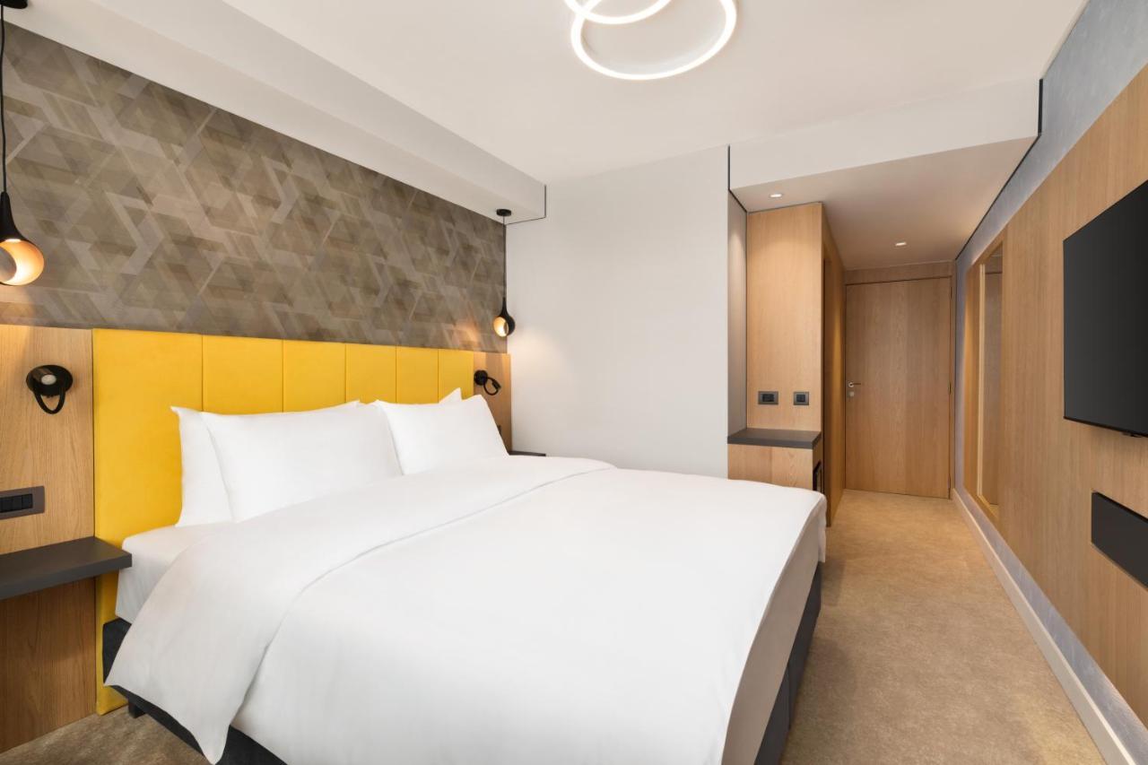 Hotel Ramada By Wyndham Slatina Parc Exteriér fotografie