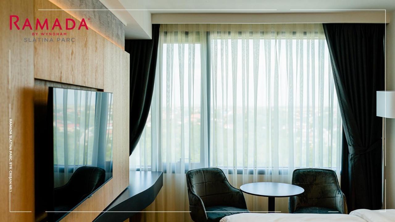 Hotel Ramada By Wyndham Slatina Parc Exteriér fotografie