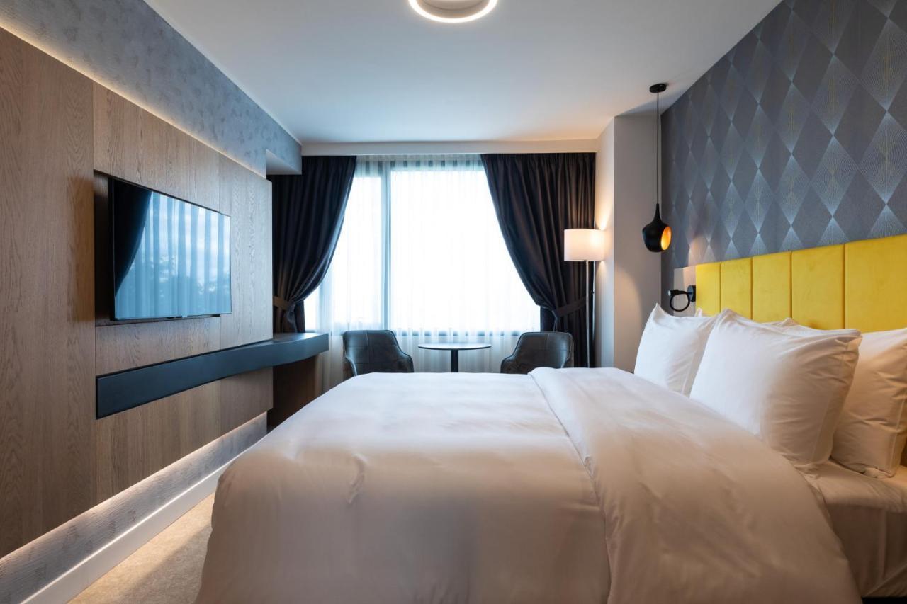 Hotel Ramada By Wyndham Slatina Parc Exteriér fotografie