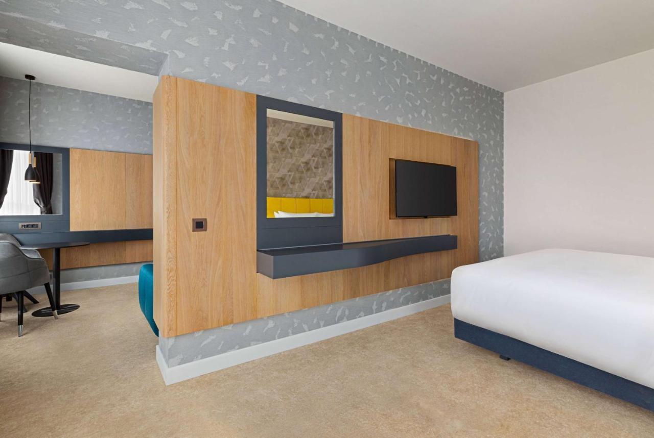 Hotel Ramada By Wyndham Slatina Parc Exteriér fotografie