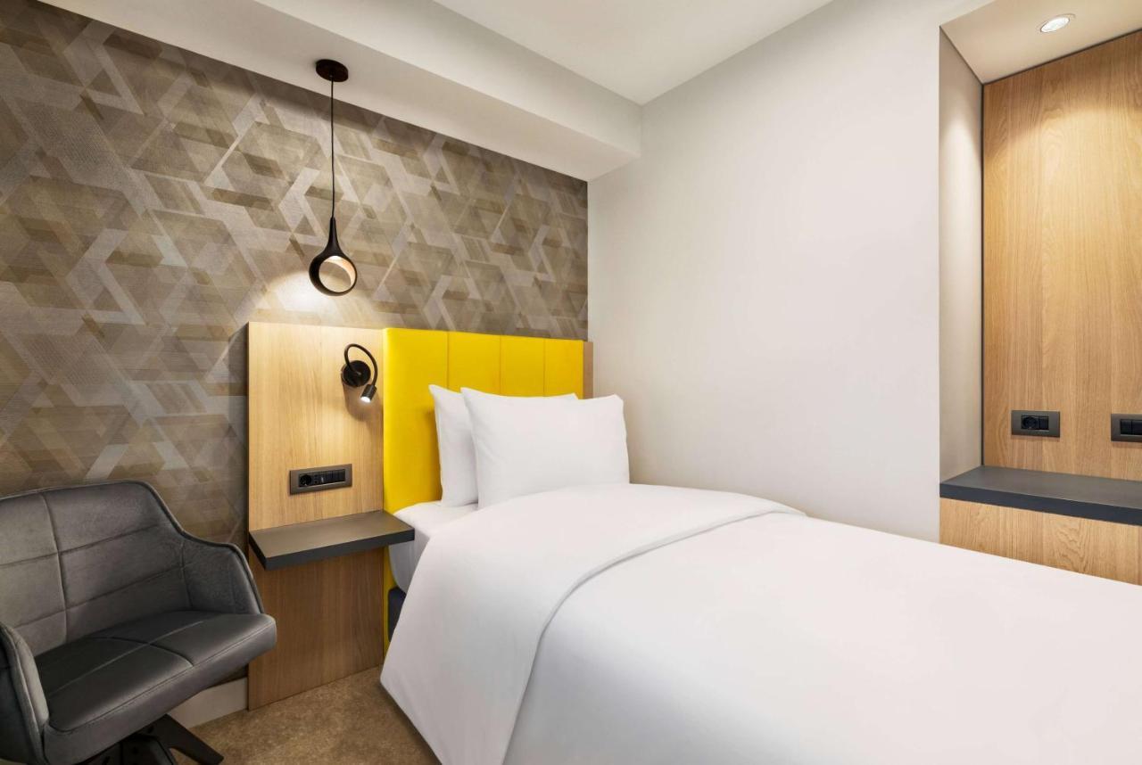 Hotel Ramada By Wyndham Slatina Parc Exteriér fotografie