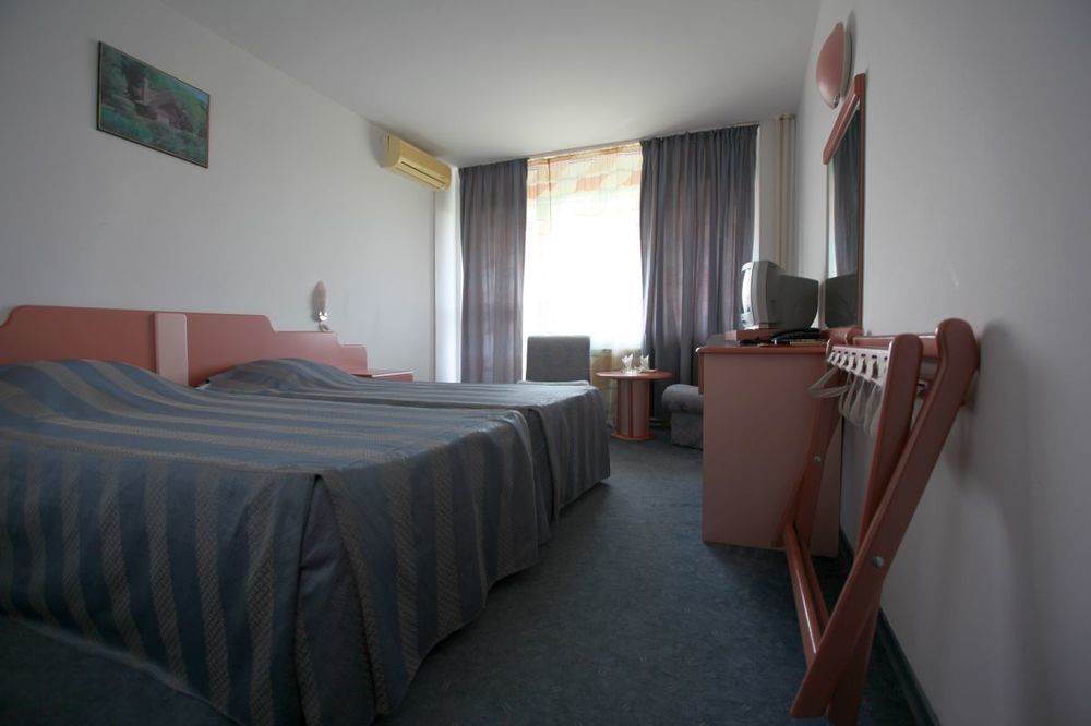 Hotel Ramada By Wyndham Slatina Parc Exteriér fotografie